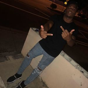 Meet your Posher, Emanuel